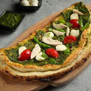 Մեցցո հավով և պեստո սոուսով