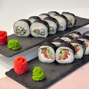 Сет роллов Инь и Янь