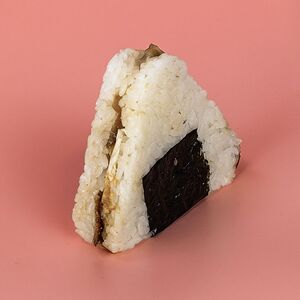 Онигири с угрем