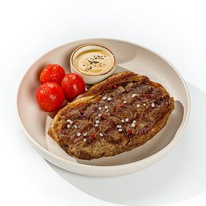 Стейк стриплойн Прайм с томатами черри 