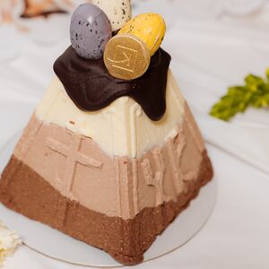 Творожная Пасха «Три шоколада» большая