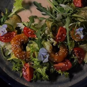 Салат Панцанелла с креветками