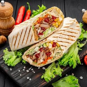 Шаурма с добавлением халапеньо острая 