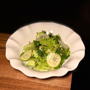 Зелёный салат с авокадо и ароматным маслом