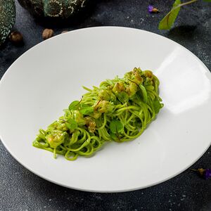 Паста с креветками и хересом