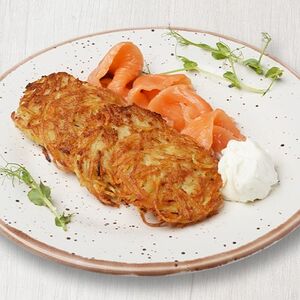 Драники со слабосоленой семгой