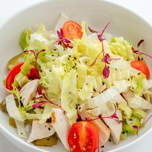 Салат с курицей и сельдереем