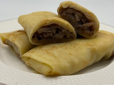 Блинчики с яблоком и грецким орехом
