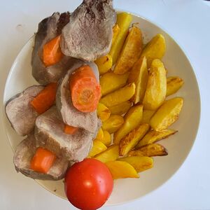 Говяжий языки с картошкой по-деревенски