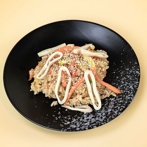 Рис с кальмаром