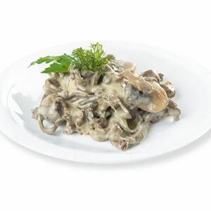 Говядина с грибным соусом