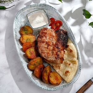 Стейк из свинины с картофельными дольками