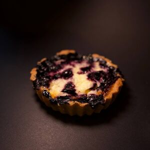 Сметанник с черной смородиной