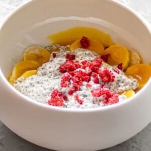 Чиа-пудинг кокосовый с манго и бананом