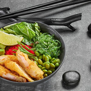 Поке с креветкой панко