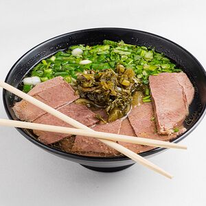 Ланчьжоу рамен с говядиной и кимчи