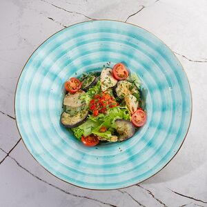 Теплый салат с курицей