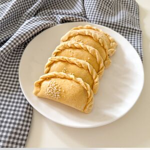 Мини-самса песочная с говядиной и тыквой