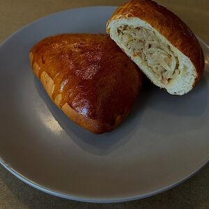 Пирожок с капустой