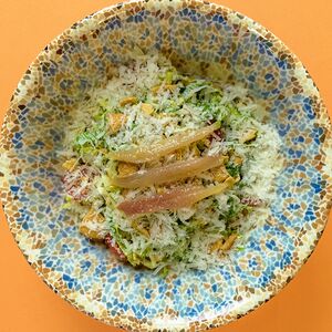 Салат с цыпленком и романо