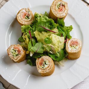 Блины с творожным муссом и сёмгой