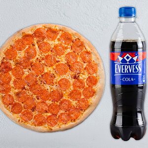 Комбо «Пицца 30 см на выбор + Evervess Cola»