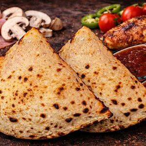 С ветчиной и грибами и Острый цыпленок
