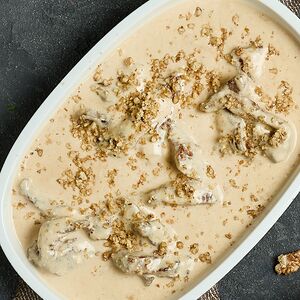 Հորթի միս թթվասերի և ընկույզի սոուսով