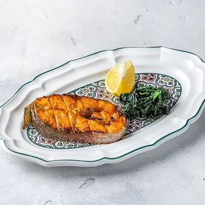 Стейк из форели на гриле