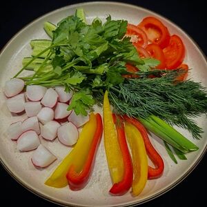 Огурец, томаты, редис