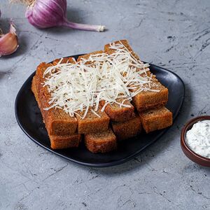 Гренки чесночные