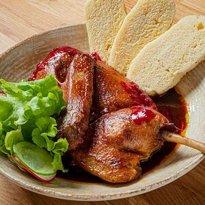 Половина утки в пивном соусе