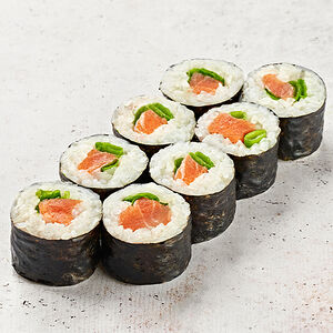 Маки с копчёной форелью