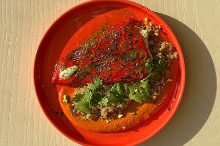 Печеный перец со сливочной начинкой и киноа 