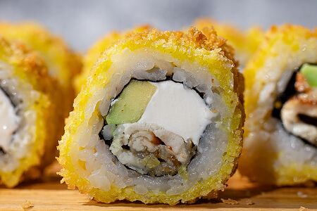 Обжаренный с угрём