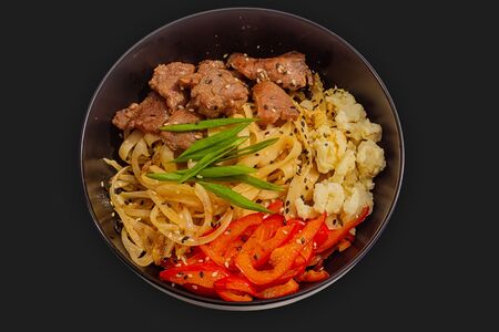 Перечная говядина с удоном