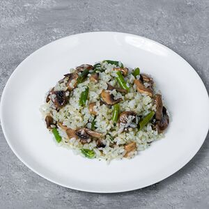 Рис с шампиньонами и соусом базилик