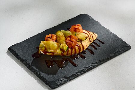 Брускетта с лососем