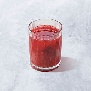 Малина в кружке