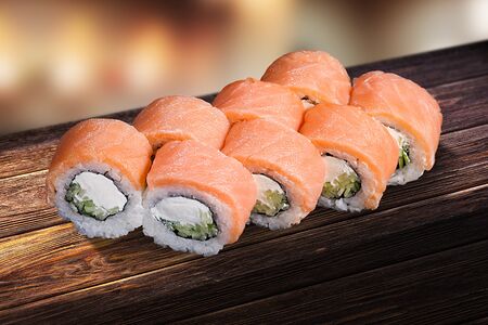 Филадельфия с копченым лососем