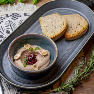 Паштет из печени с пьяной вишней и фундуком