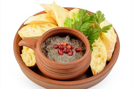 Икра грибная с хлебом пури