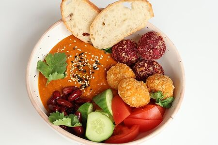 Веган боул с овощными фриками 