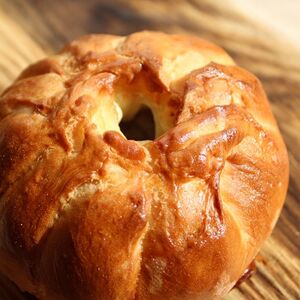 Булочка с мясом и грибами