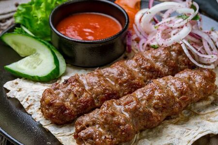 Кебаб из телятины и свинины  