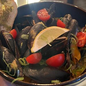 Мидии Том-ям