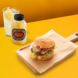 Напиток и бургер