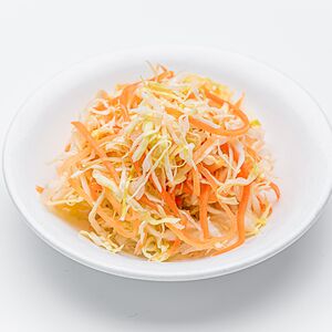 Салат из квашеной капусты