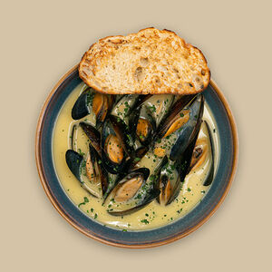 Соте из мидий с соусом дор блю