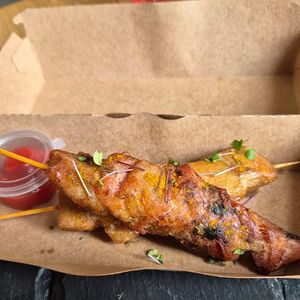 Шашлычок из свинины с соусом 